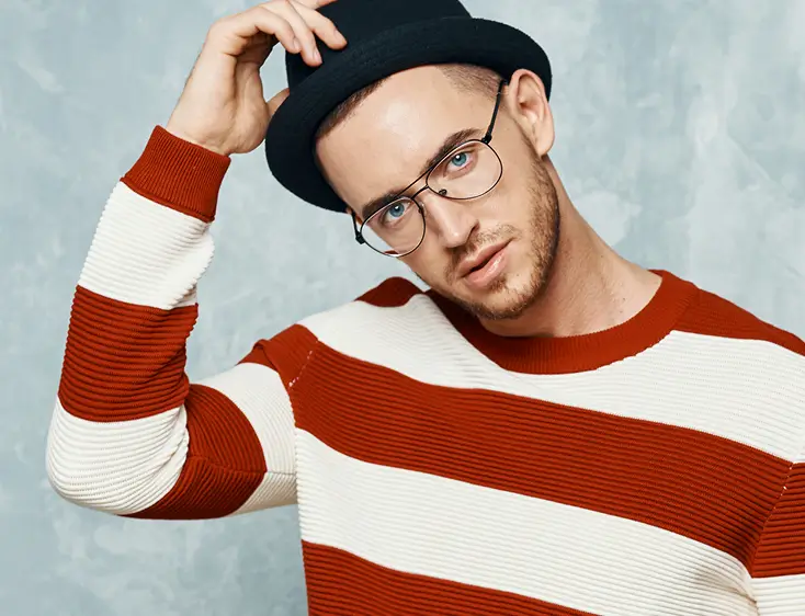 Man-with-glasses-stripes